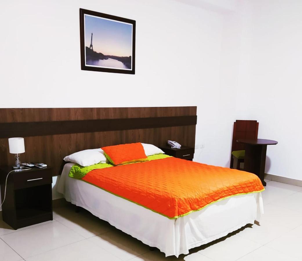 Manta Airport Hotel Extérieur photo