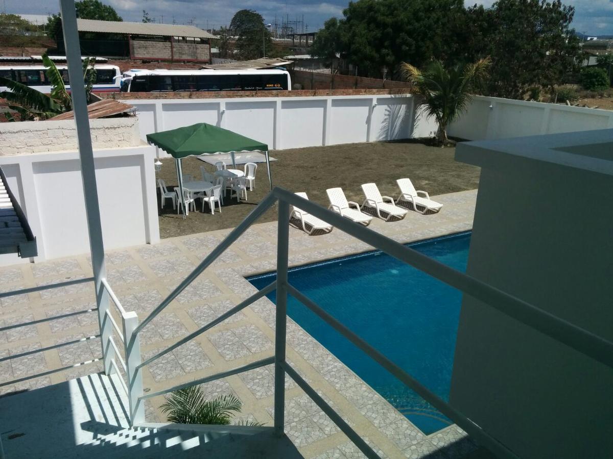 Manta Airport Hotel Extérieur photo